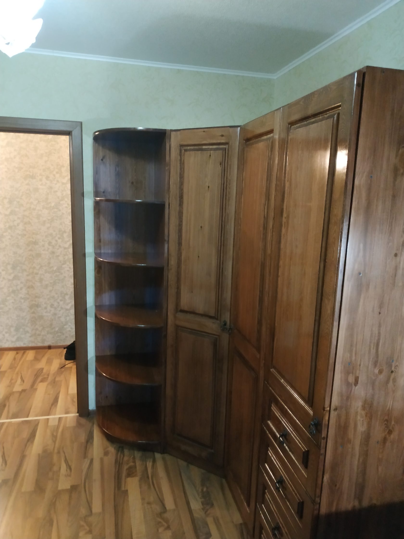 корпусный шкаф из массива сосны: шкаф из массива сосны на заказ. Изготовление на заказ — Мурманская область, Столярка 51