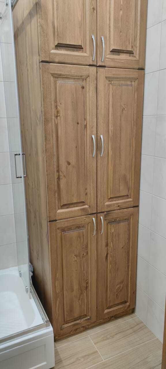 Шкаф из массива сосны с полками под сумки. Изготовление на заказ в Мурманской области — Мурманская область, Столярка 51